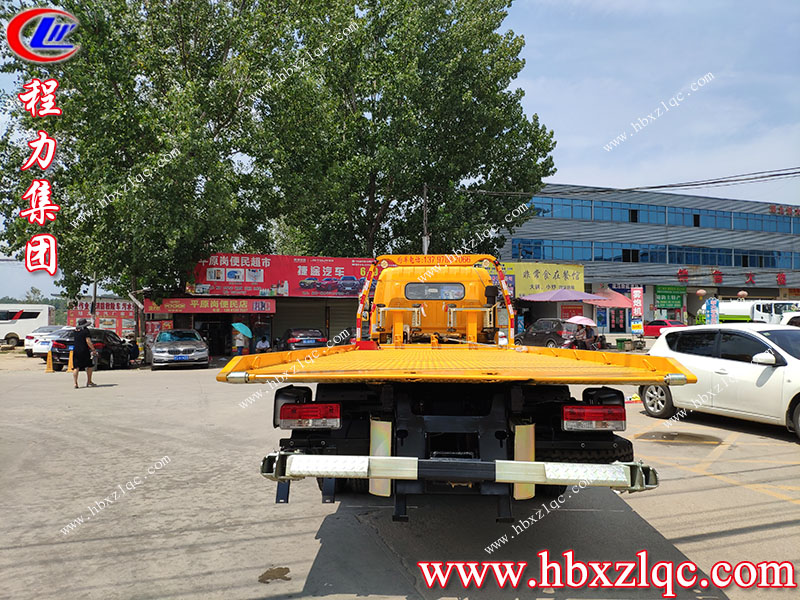 湖北程力集團(tuán)生產(chǎn)的東風(fēng)D8清障車價格是多少？