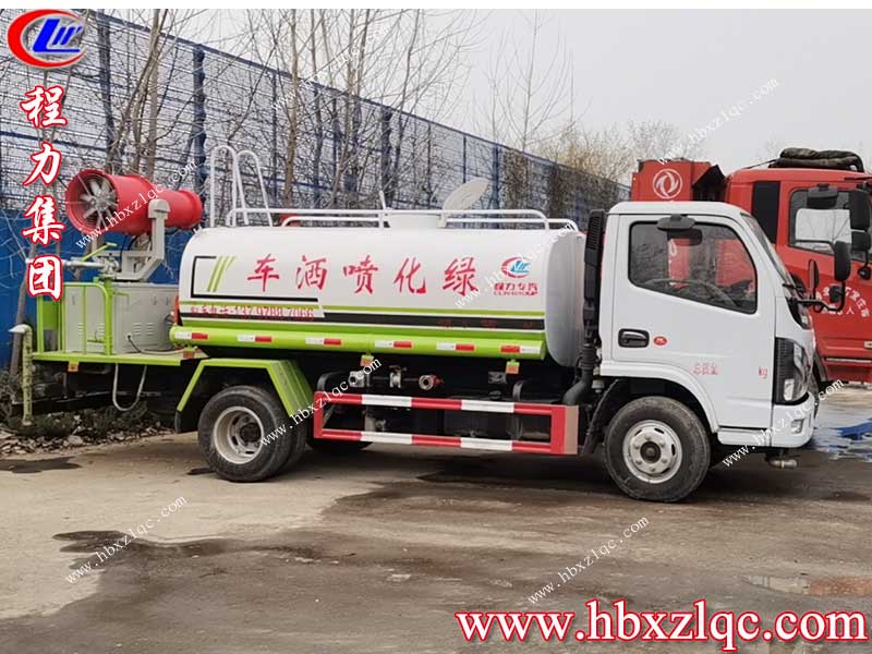 河北石家莊老客戶再次購買程力集團(tuán)東風(fēng)小多利卡灑水車，已順利交車