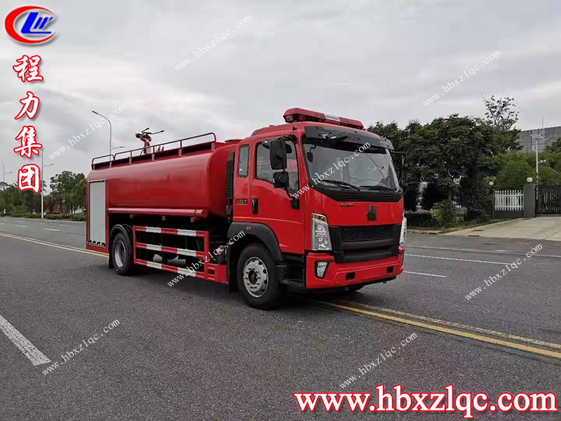 程力集團(tuán)消防灑水車，一車能頂多輛車