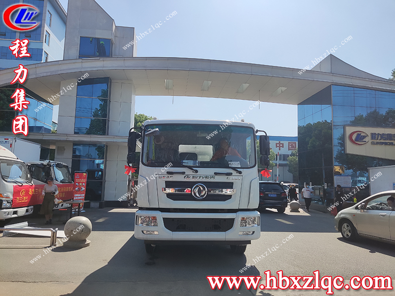 五月南風(fēng)起，程力東風(fēng)國六D9灑水車思君下“巴蜀”